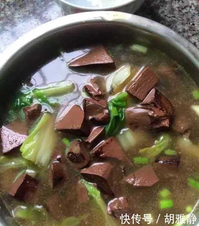 朋友来做客,老婆做了7个菜,吃完说以后下次来客人还是去饭店吧