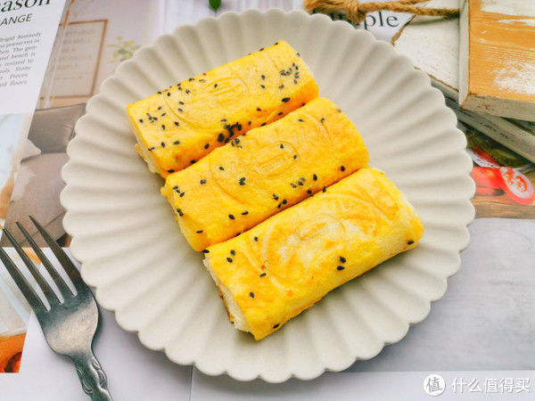 孩子迷上这早餐,一卷一煎5分钟搞定,不用早起床,我特乐意做