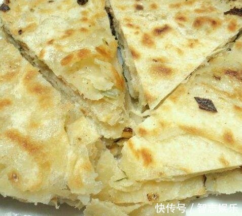 电饼铛烙饼时,总是发硬?分享4个技巧,香软多层,放凉也不硬