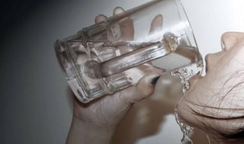 血糖高的人,睡觉时身体可能会发出求救信号,出现一个也别忽视