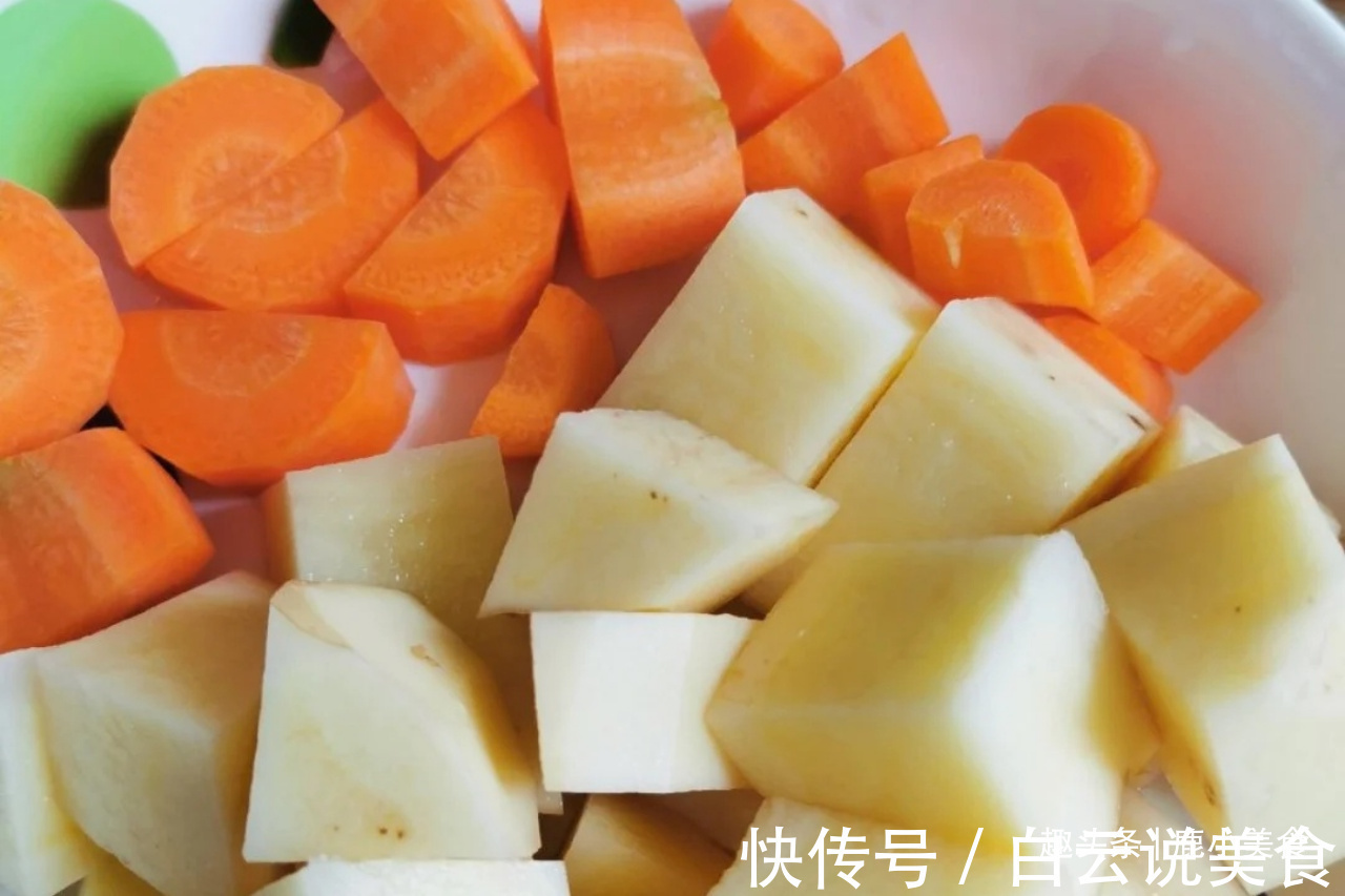 炖牛肉软烂不柴,全靠多加“2料”!肉味香浓酥软,营养又滋补!