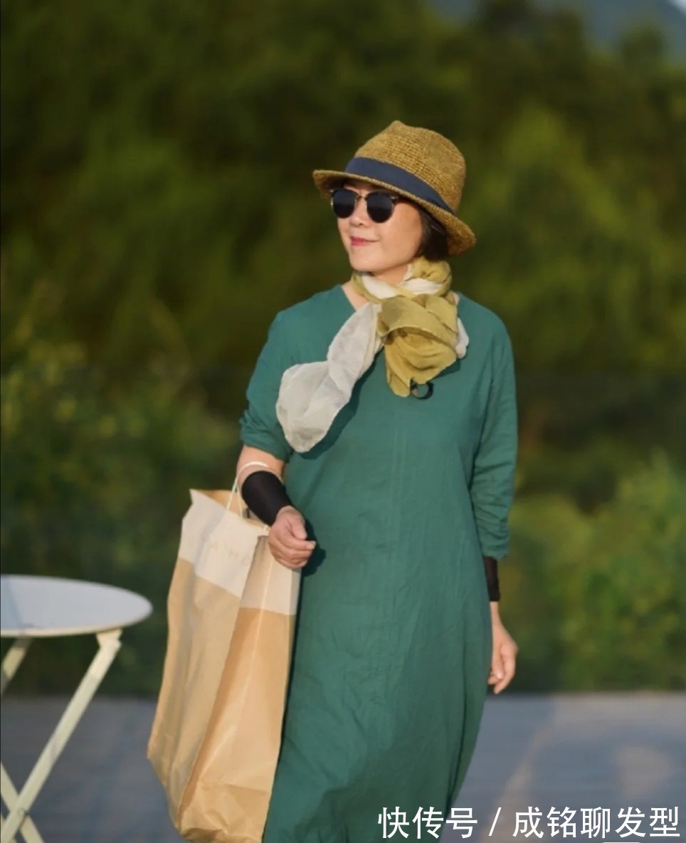 衬衫|50岁身材微胖的女人,靠穿衣搭配打造高级气质,会穿才是硬道理