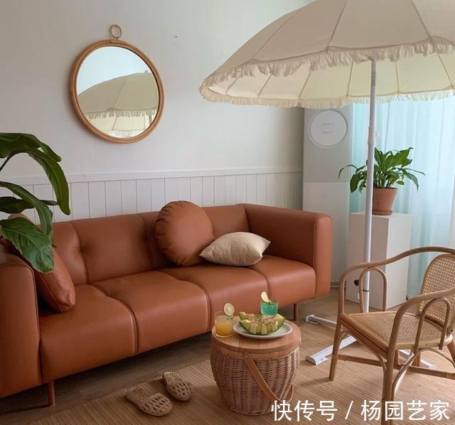 格栅板|别人不要的一楼被她买了,大白墙极简“穷装”后,家反而明亮舒适