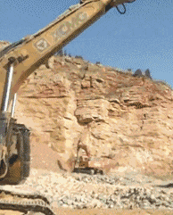 |搞笑gif:一场神奇的车祸,使这位司机红了