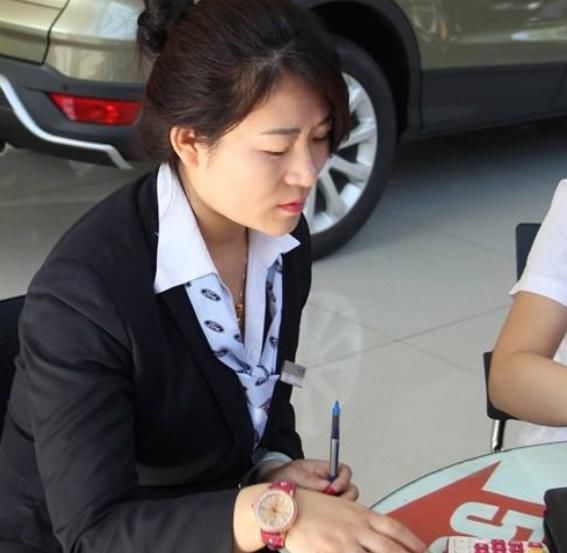 家长|家长最不愿意女儿选择“这3专业”,看似光鲜亮丽,实则满是辛酸!