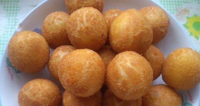 麻辣鲜|餐馆里好吃的芋头丸子怎么做？老板透露秘诀：金黄酥脆炸很重要