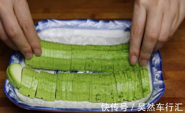 大蒜|西葫芦秘制做法,教你简单一做,营养不流失,拿大肉都不换