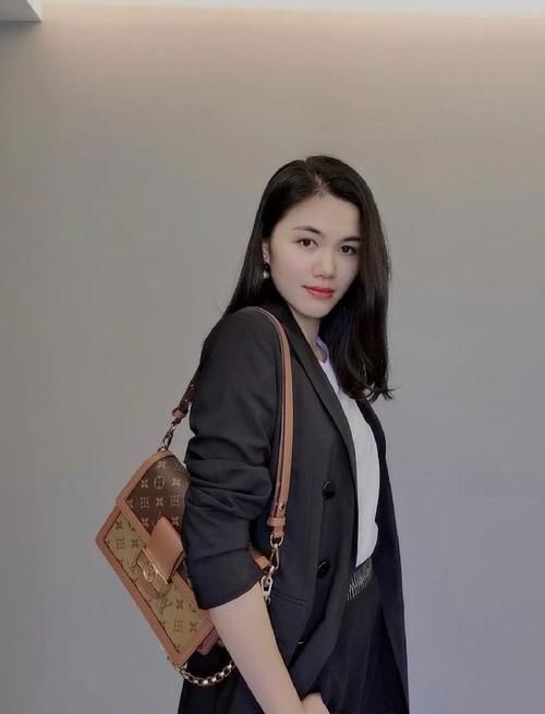 LV经典款包包有哪些缺点？这是人生中第一只LV包包的姐妹必看！