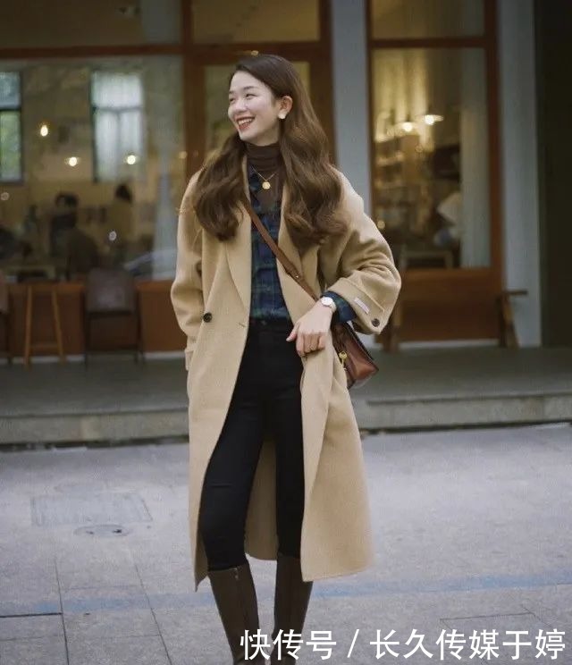 冬天穿“长大衣”,学会这3种穿法