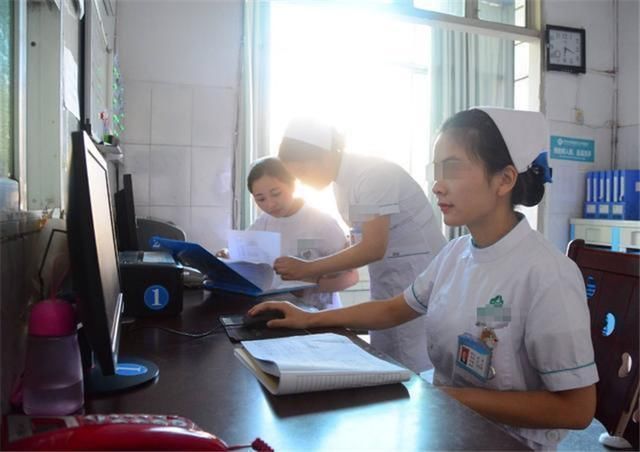 “王奈这名字好”，没想到被护士打错名字，宝妈看后大喜不改了