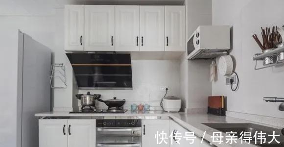 墙面|把阳台改成书房,小家也能住出别墅感,简约装修三居室值得借鉴!