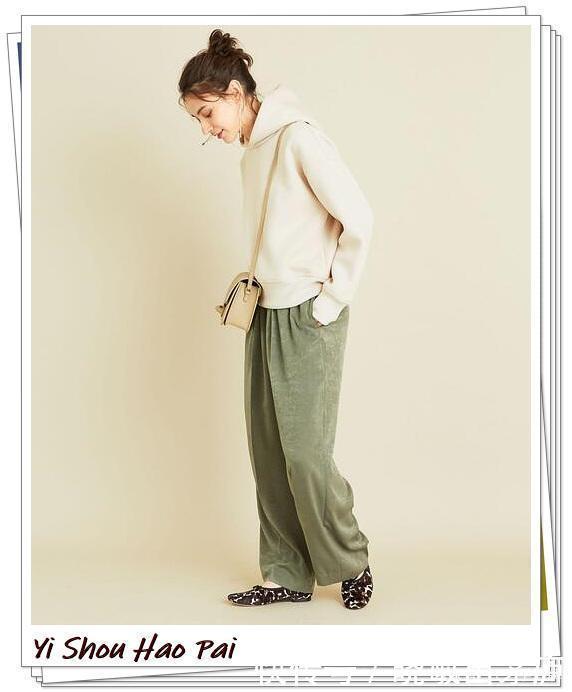 造型|卫衣怎么搭配下装才合适15种增强女人味的轻熟穿搭案例