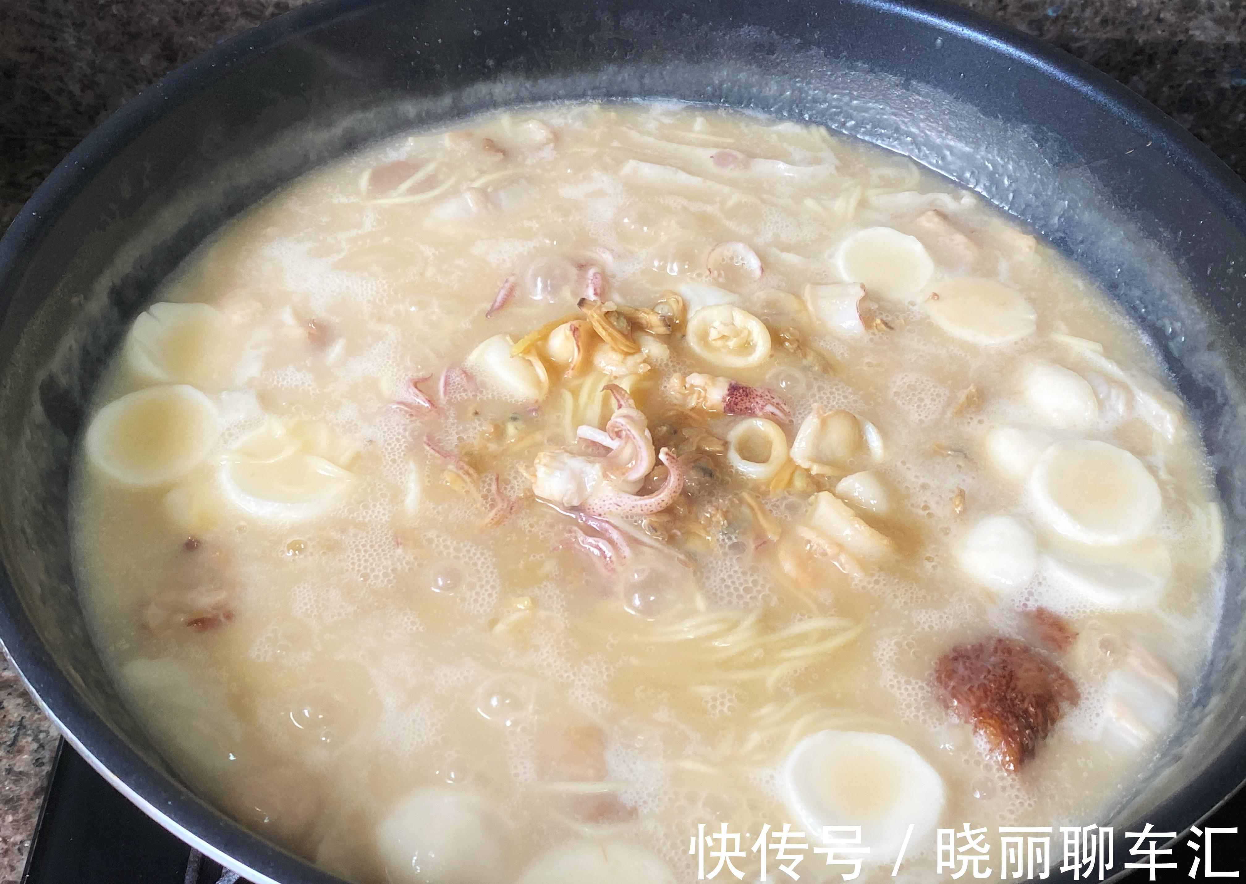 煮面条，最忌水开下锅，掌握3个技巧，面条筋道又爽滑，真好吃