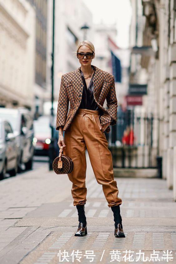 靴子怎么穿最时髦今年流行“靴中裤”,告别小短腿,谁穿谁好看