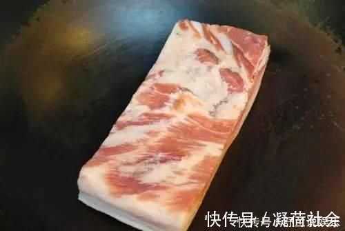 这味料是红烧肉的“死对头”,老是有人错放难怪肉质干柴不软嫩