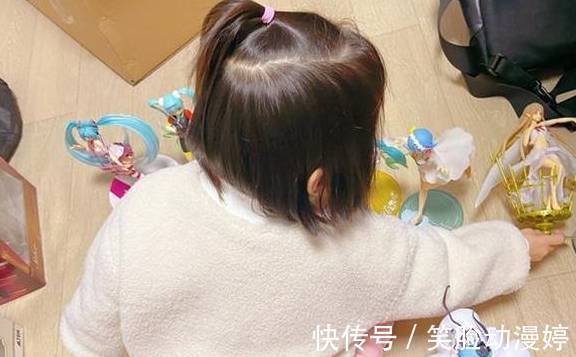 高手|爸媽都是玩COS的高手是啥體驗?3歲萌寶在漫展中長大,手辦當玩具