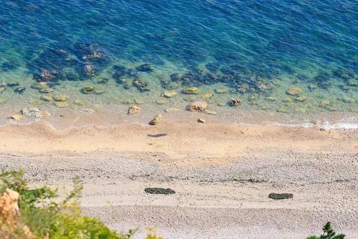  居庸关路|又一条冬日旅行路线将爆红！媲美贝加尔湖的湛蓝大海