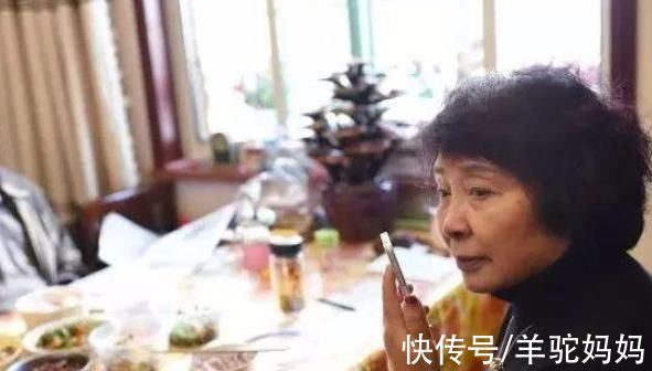 高龄|11年存700万，60岁高龄产女的她用行动诠释了:母爱究竟多伟大