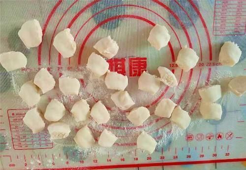 煮饺子别再一直煮了，加上3个步骤，出锅的饺子比饭店的好吃