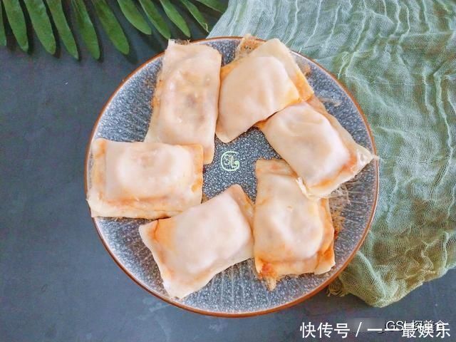 豆腐别做老一套了,试一试这样做,味道鲜美,皮薄馅大,家人爱吃