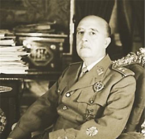 世界大国|二战唯一没参战的世界大国，疆域曾覆盖五大洲，此时它在做什么？