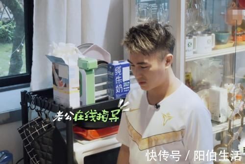 奚夢瑤在廚房收拾食材,何猷君下意識一句話,暴露他和奚夢瑤結(jié)婚的原因