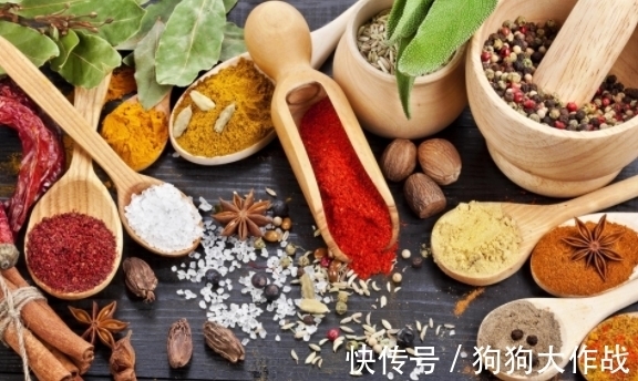 养花期间杀菌消毒用什么好？有厨房常见物大蒜、小苏打就够了