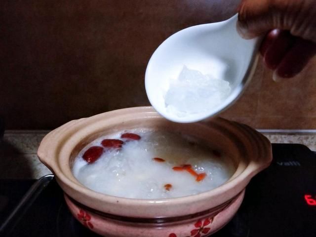 常年滋补的一道饮品，每天来一杯，再也不怕被叫阿姨了