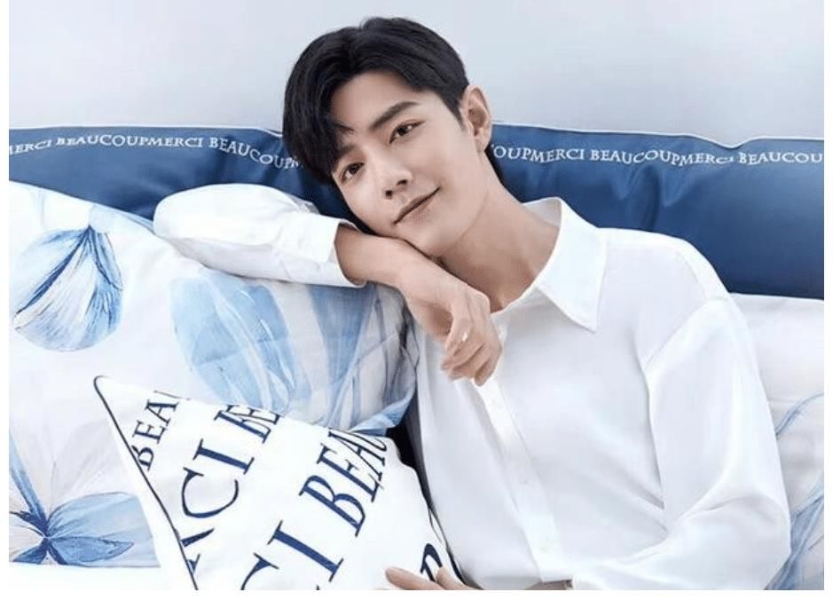 肖戰(zhàn)《如夢(mèng)之夢(mèng)》演出圓滿成功！回京備受追捧，導(dǎo)演對(duì)他評(píng)價(jià)極高