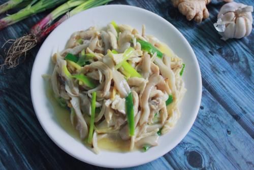 腊月,宁可少吃猪肉,也别错过这菜,滋补又解馋,不懂吃可惜了