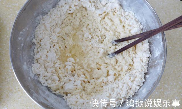 面团|做葱油饼时，只要掌握这1步，面饼柔软有筋道，凉了也不硬