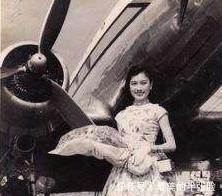 她下嫁梅兰芳为妻,却改嫁成杜月笙的五姨太,老照片之美国色天香!