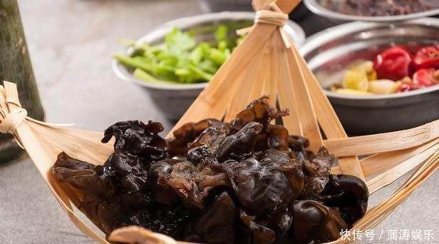 毒素|4种“碱性食物”经常吃,排出体内毒素,给血管“洗个澡”!