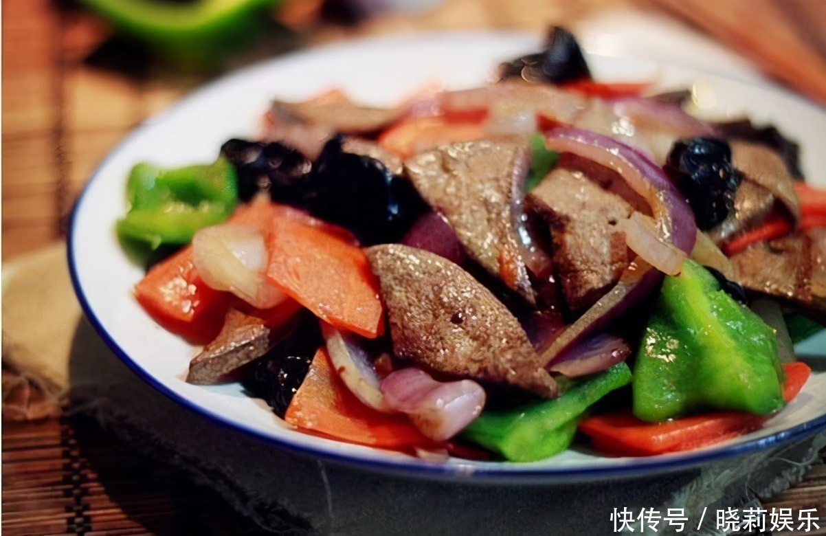 肌肤|女性到了中年常吃三种美食,排毒护肤,延缓衰老,肌肤细腻又光滑