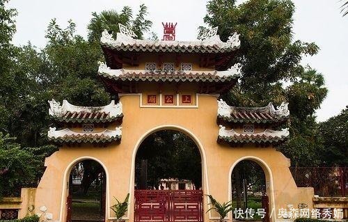 墓地|越南太监罕见老照片：伺候皇室锦衣玉食有墓地，下层打杂光脚走路