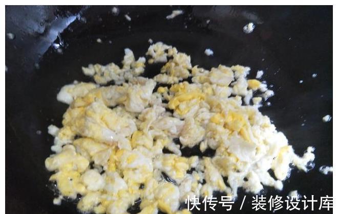 韭菜饺子|秋天做煎饺,韭菜靠边站,3菜混合调馅,又香又脆营养高