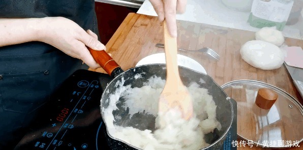 一碗面粉,1斤冬瓜,教你做皮脆馅香的老婆饼,每一口都酥到掉渣