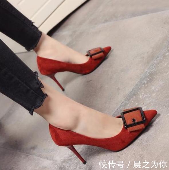 少女风 高跟鞋是优雅的象征,会让你怦然心动,展现满满少女风