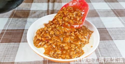 豆腐加鸡蛋这样做,美味又营养,比大虾还滑嫩,比吃大肉还解馋