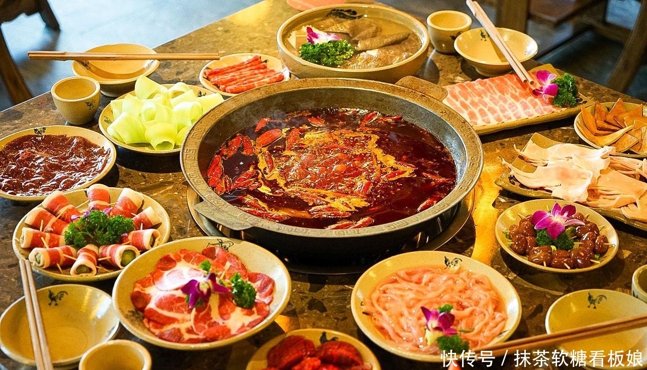 关部门|大爷大妈7天将火锅店吃关门,老板有苦难言,负债100万