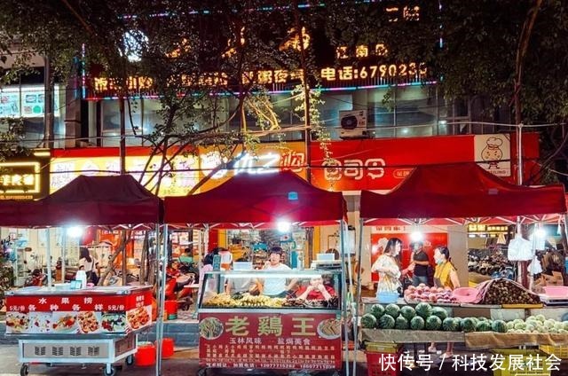 从头吃到尾的平西夜市,没有人能饿着出来!