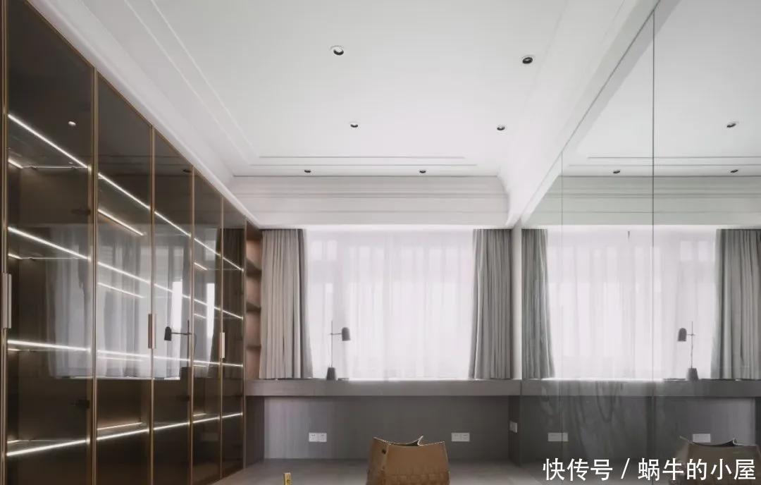 现代极简融合古典元素,成就别具一格的低奢空间