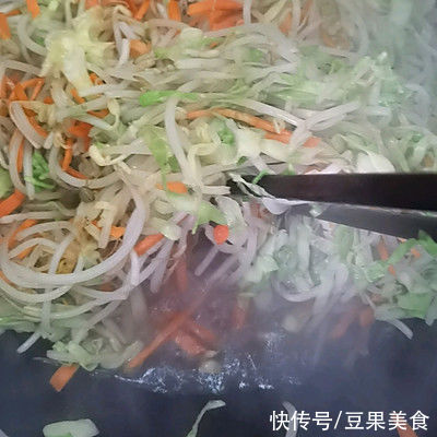 圆白菜|健康美味的素炒饼