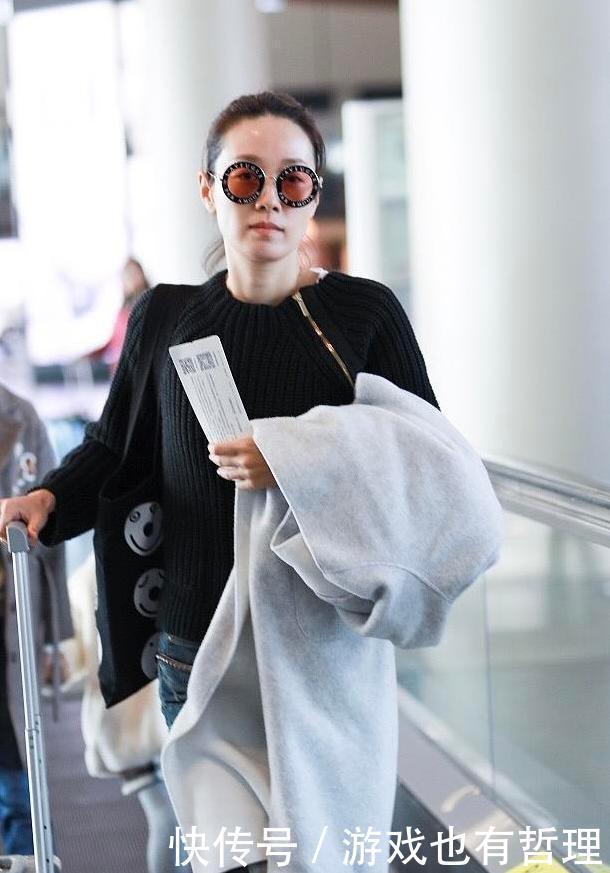 啾啾|马伊琍难得留头发,一点点长就要扎个啾啾,没短发时髦但看着年轻