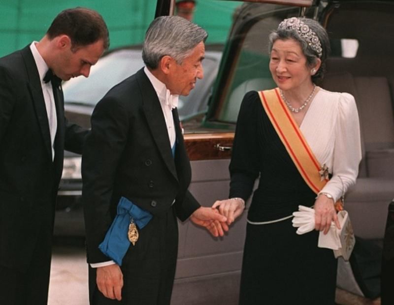 皇后|这套首饰是日本皇室的象征，只有皇后能佩戴，雅子至今才戴过耳钉