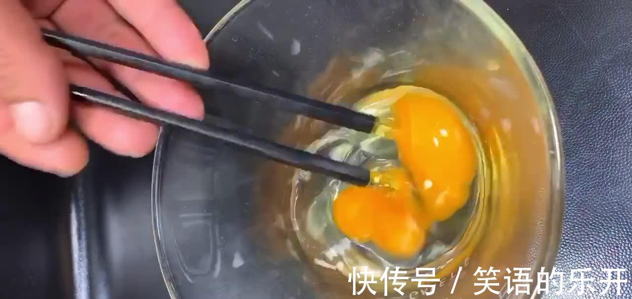 西红柿鸡蛋煮面,酸甜开胃增进食欲,易消化易吸收