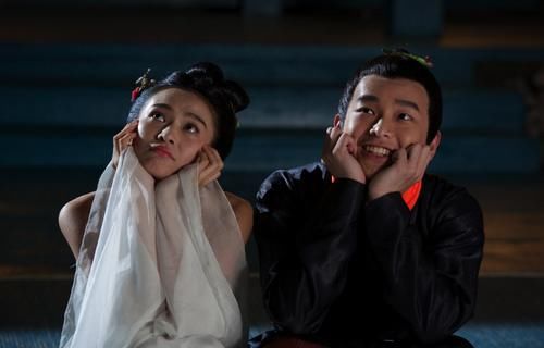  放肆|彭昱畅李振宇表情管理对比，旁若无人的笑太放肆了，铁憨憨上线！