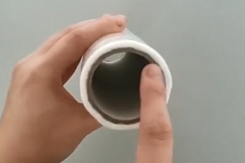 记号笔|保鲜膜纸筒不要扔，切1刀粘在厨房墙上，解决了家家户户的烦恼