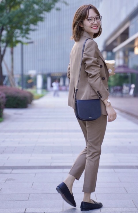 小个子 优雅女人都穿“乐福鞋”,比小白鞋更显气质,小个子也可以hold住