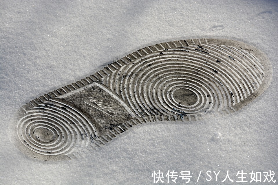 耐克鞋|看到耐克的新声明，李新成说，我要做一个好人